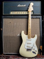 Fender CS 69 Strat Journeyman Vintage White Ahorn