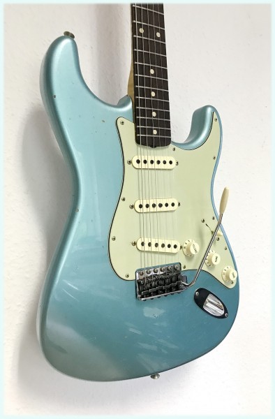 SOLD! Fender® Custom Shop 62 Strat Journeyman Teal Green Metallic